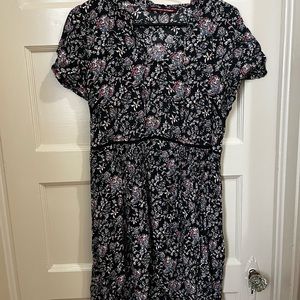 Mini dress with short sleeves from Comptoir des Cotonniers in size 40.